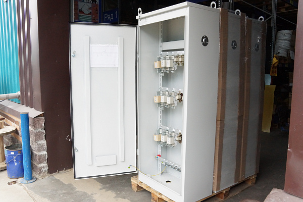 Шкаф предохранительный Киоск КЛ-209 (1х400, 2х250, 3х100) IP54 1700х700х400мм